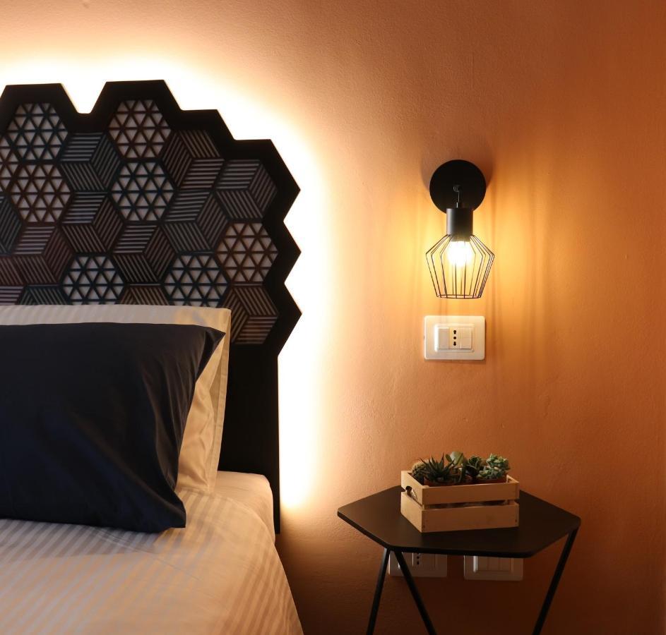 Liotru Maisonne, Rooms With En-Suite Bathroom And Shared Bathroom Catania Exterior photo